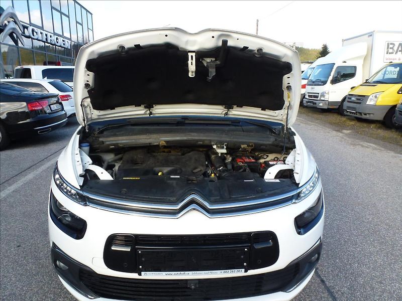 Citroën Grand C4 Picasso 2,0 HDI 7míst 150HP AUT Polar - fotka 39 z 57