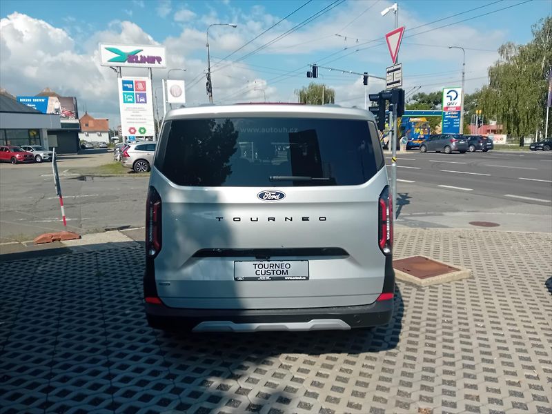 Ford Tourneo Custom (2026) 2,5 PHEV 171kW/232k  Active L2 - fotka 4 z 13