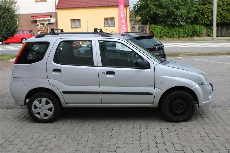 Suzuki Ignis 1,3 i - fotka 3 z 10