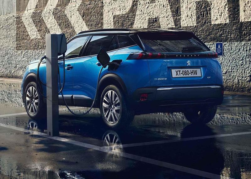 Peugeot chystá příliv svých elektrifikovaných aut.