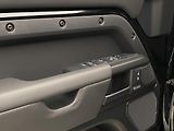 Land Rover Defender (2026) OCTA BLACK AWD AUT - náhled 26