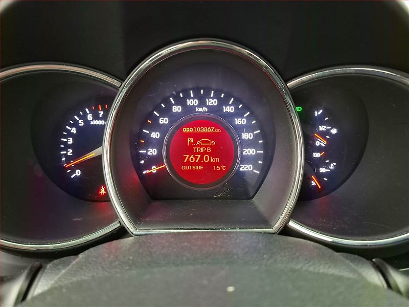 Kia Rio (2016) 1.25 CVVT, Tempomat - fotka 11 z 17