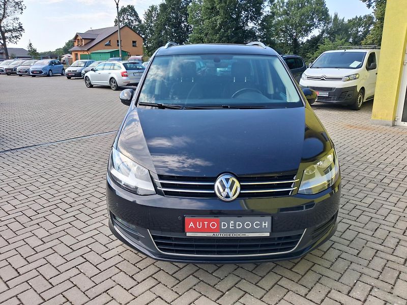 Volkswagen Sharan (2016) 2,0TDi NAVI  DSG  BEZ KOROZE ! - fotka 2 z 39