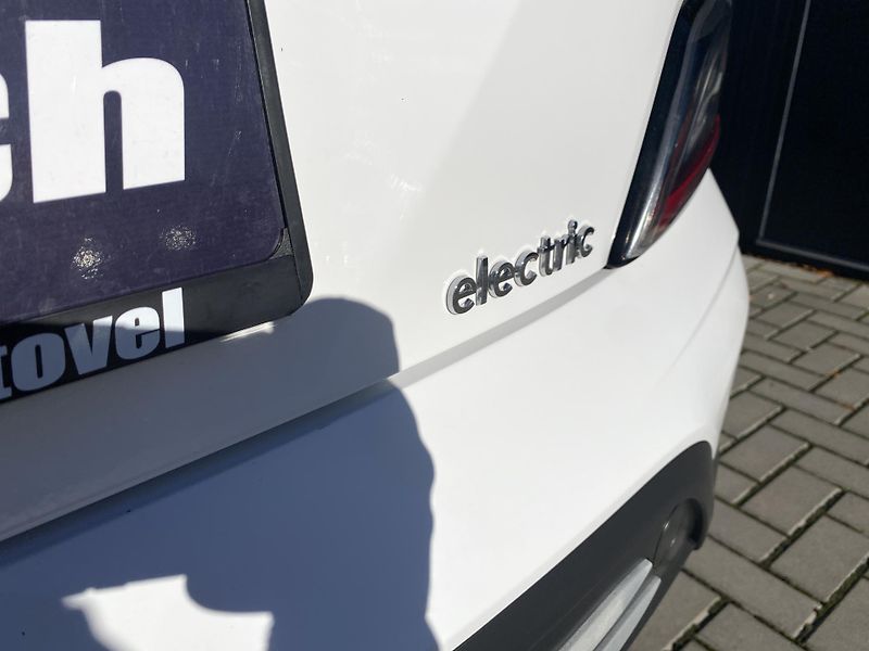 Hyundai Kona EV 100KW - 1xMAJ - DPH - TOP - fotka 15 z 50
