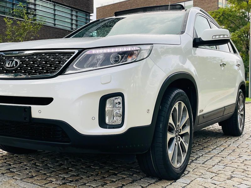 Kia Sorento 2.2D 4x4 MANUÁL KAMERA TAŽNÉ - fotka 21 z 48
