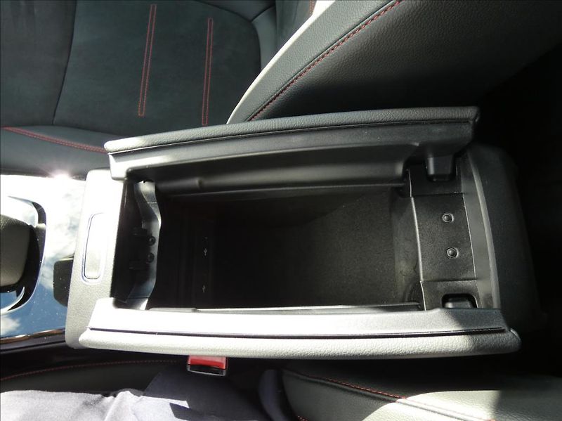 Mercedes-Benz CLA 2,0 200d 4M,1Maj, ČR, dph - fotka 26 z 35