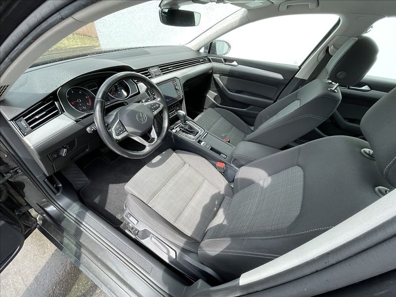 Volkswagen Passat Variant 2,0 TDI DSG Business TAŽNÉ+ACC - fotka 5 z 22