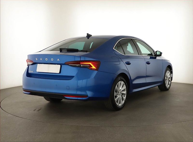 Škoda Octavia (2024) Selection 2.0 TDI - fotka 5 z 20