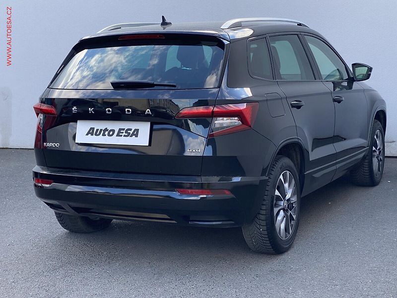 Škoda Karoq (2020) 2.0 TDi 4x4, Drive, DSG, LED - fotka 4 z 17