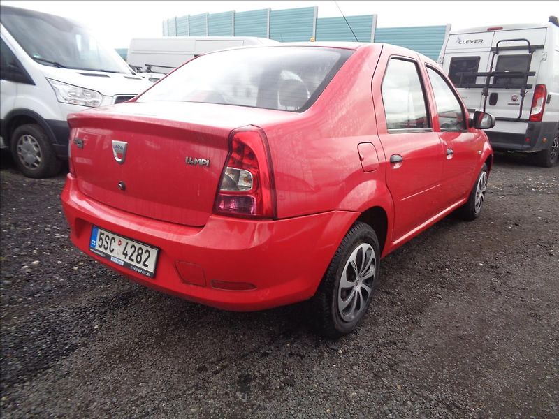 Dacia Logan 1,4 - fotka 7 z 12