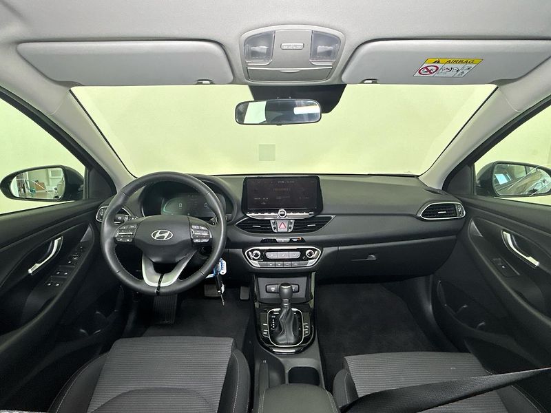 Hyundai i30 Smart DCT - fotka 5 z 27