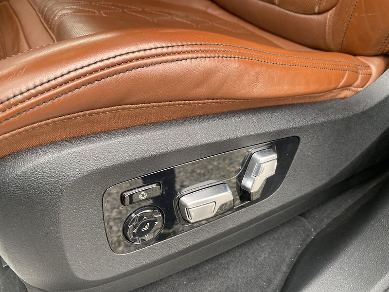 BMW X5 M50XD 4x4 400PS CZ DPH FULL 1A - fotka 99 z 171