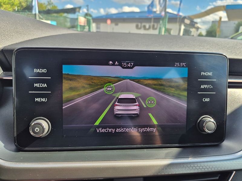 Škoda Kamiq 1,0 TSI DSG Style 81kW - fotka 23 z 24