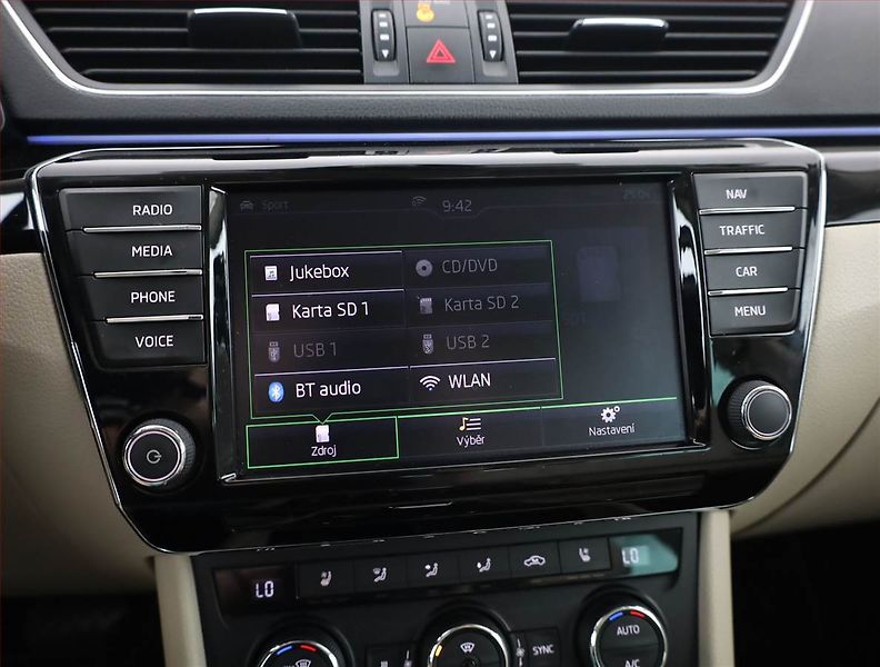 Škoda Superb (2015) Laurin&Klement 2.0 TSI, 4X4 - fotka 12 z 21