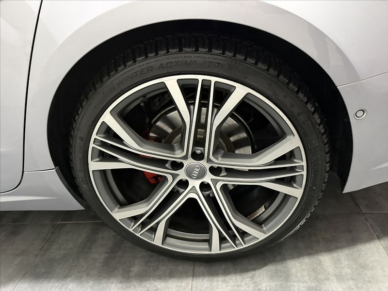 Audi A7 3,0   50TDI S-LINE B&O MATRIX - fotka 31 z 38