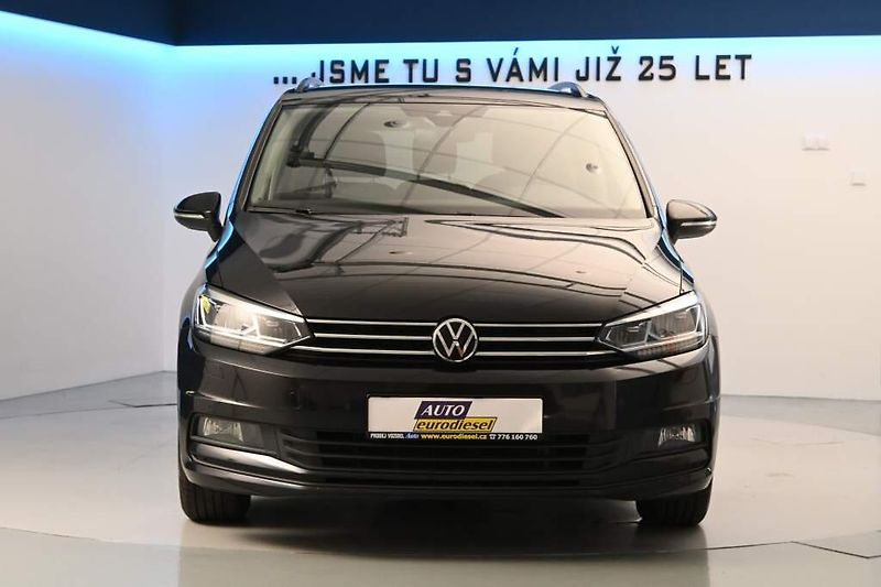 Volkswagen Touran (2023) 2.0 LED DSG ACC Tažné COMFORTL - fotka 3 z 32