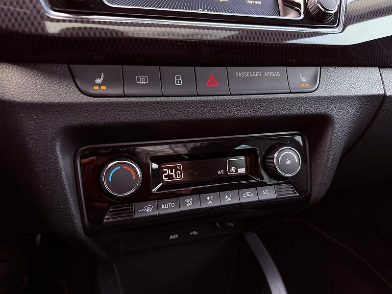 Škoda Fabia 1.0 TSi Monte Carlo, Tažné - fotka 25 z 28
