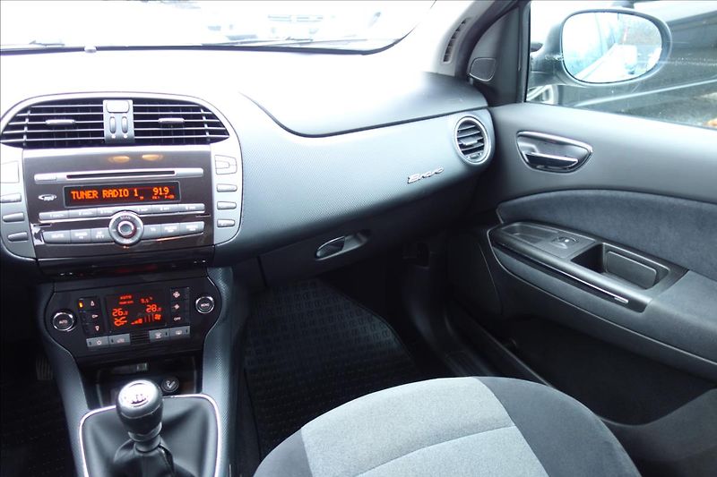 Fiat Bravo 1,6 JTD,ČR,SERVIS.KN.,EMOTION. - fotka 19 z 35