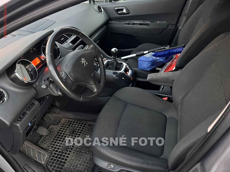 Peugeot 5008 (2016) 1.6Hdi, ČR, servis.kniha - fotka 3 z 3
