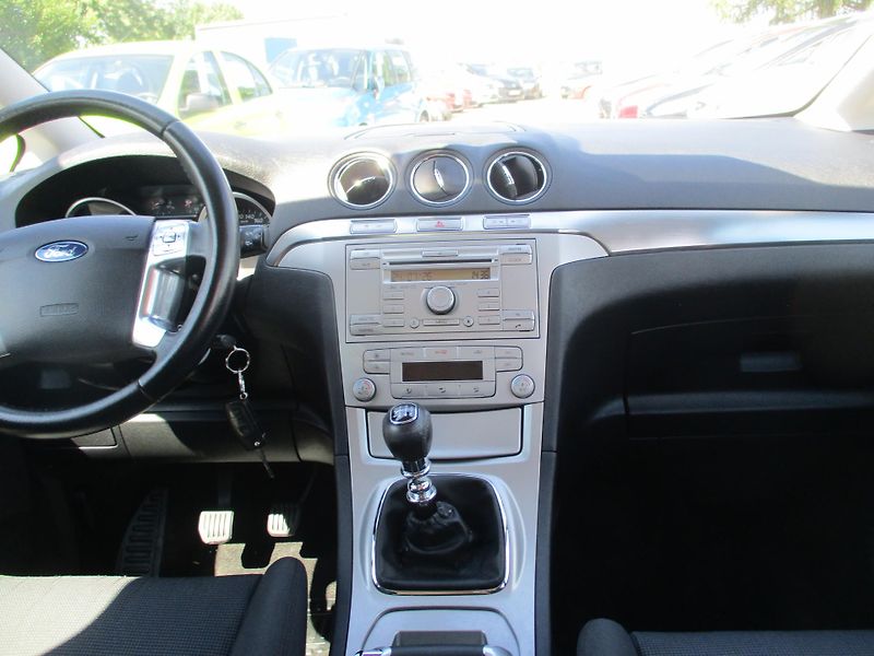 Ford S-MAX (2006) 2,0 TDCI - fotka 6 z 10