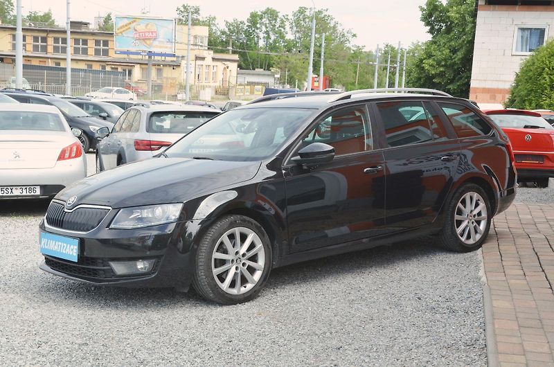 Škoda Octavia (2014) 1.6 TDi 81kW AMB XENON TAŽNÉ - fotka 3 z 36