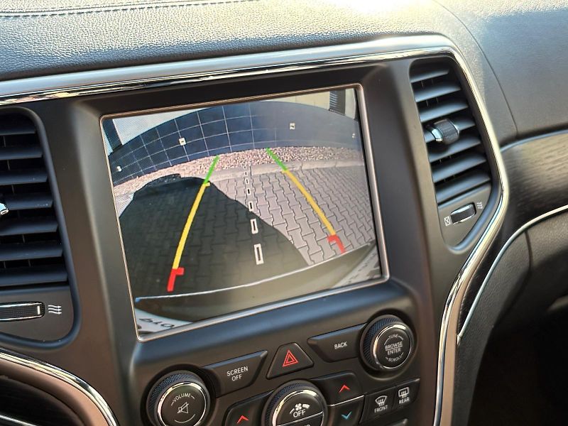 Jeep Grand Cherokee 3.0 CRD 184 kW 4X4 SUMMIT, ČR - fotka 33 z 59