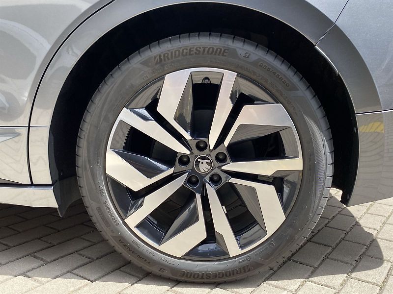 Škoda Enyaq (2025) 85x Sportline - fotka 36 z 40
