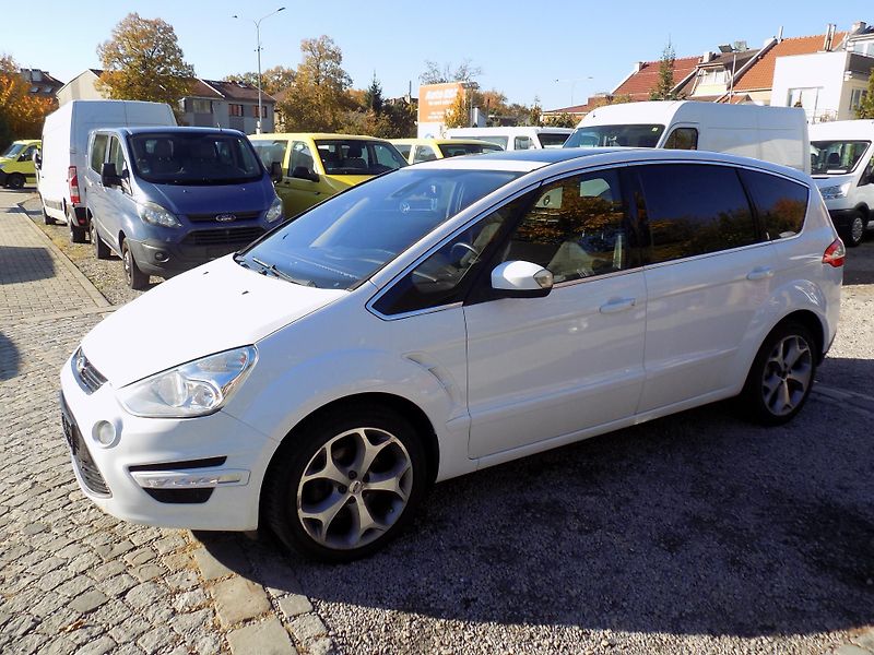 Ford S-MAX 2,0  TDCI 103KW TITAN FACELIFT - fotka 16 z 47