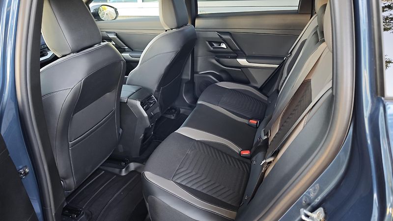 Jeep Compass (2026) First Edition  hybrid 145PS AT - fotka 21 z 49