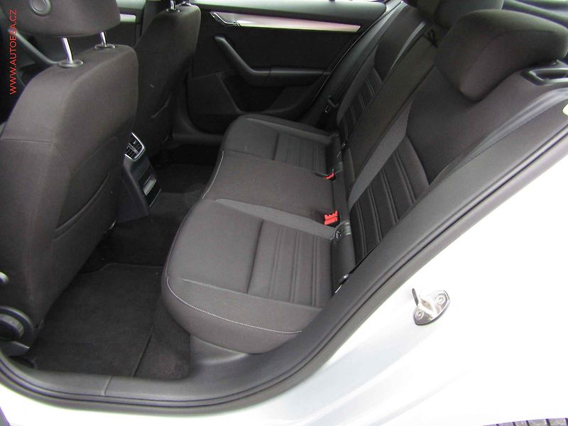 Škoda Octavia (2019) 1.6 TDi, ČR, Ambition - fotka 10 z 17