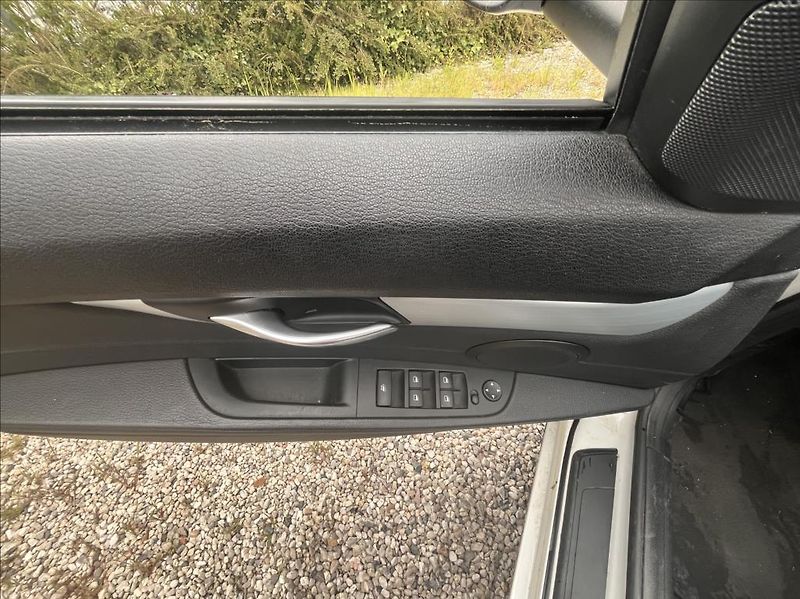 BMW Z4 sDrive 20i Automat,2 sady kol - fotka 13 z 27
