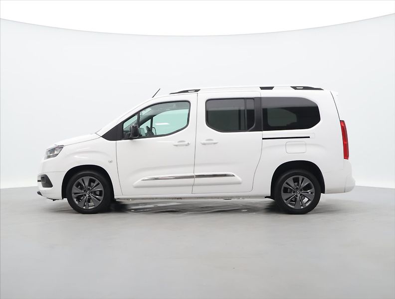 Toyota ProAce City Verso L2 1,2 T 96kW Aut 7-Míst CZ DP - fotka 4 z 35