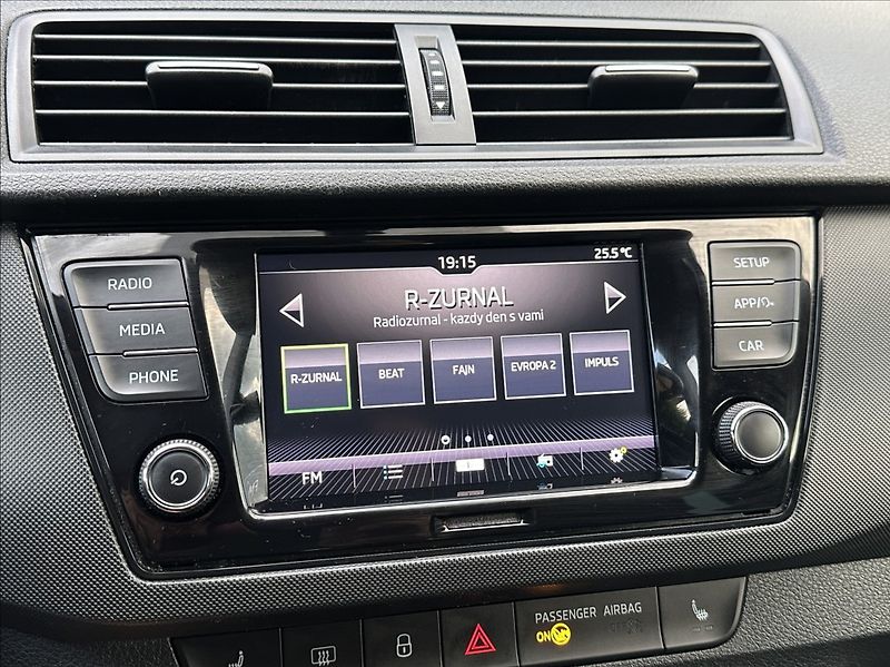 Škoda Fabia 1,0 TSI 95PS  Ambition Top - fotka 32 z 54