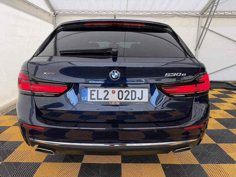 BMW Řada 5 530e*4x4*DPH*Top Výbava* - fotka 6 z 42