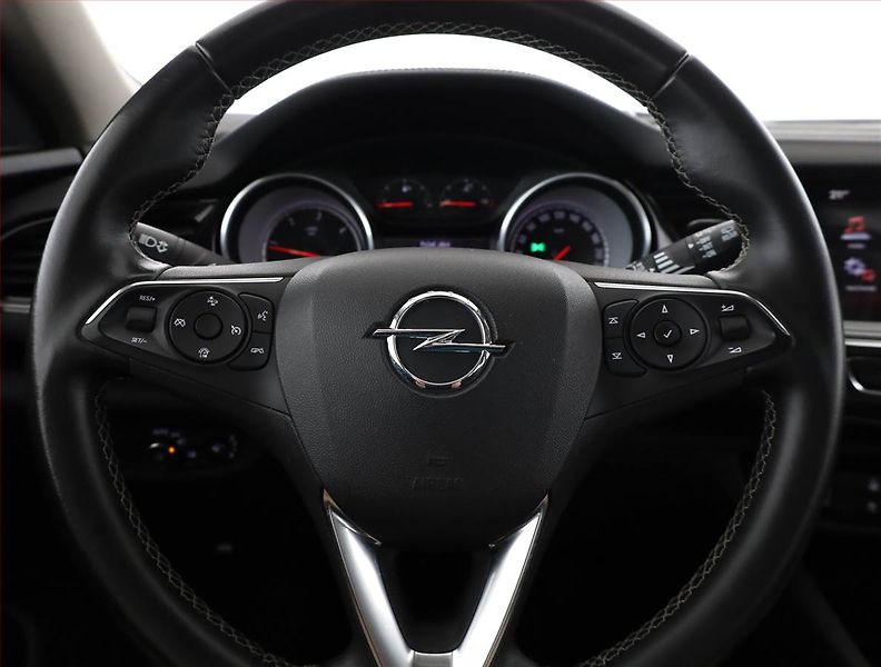 Opel Insignia (2017) 1.6 CDTI, Serv.kniha, Navi - fotka 8 z 19