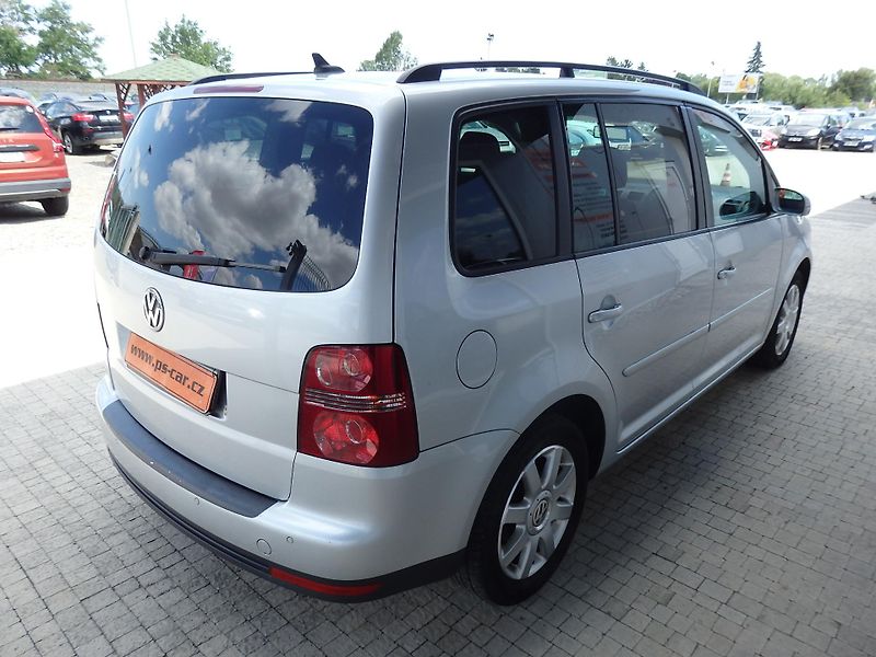 Volkswagen Touran 1.4 TSI DIGI.KLIMA, 7 MÍST - fotka 4 z 16