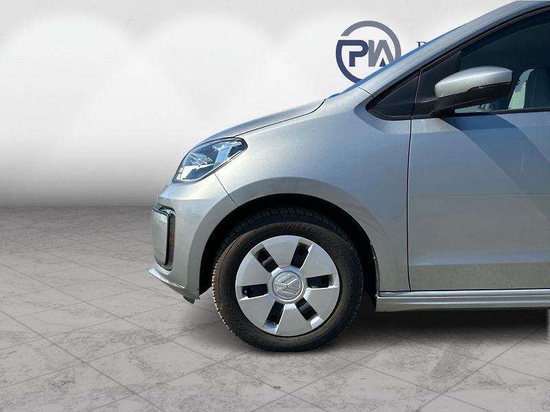 Volkswagen e-up! Move Up! 61 kW SoH: 93,3% - fotka 9 z 23