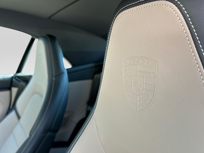 Porsche 911 911 Carrera - fotka 21 z 30