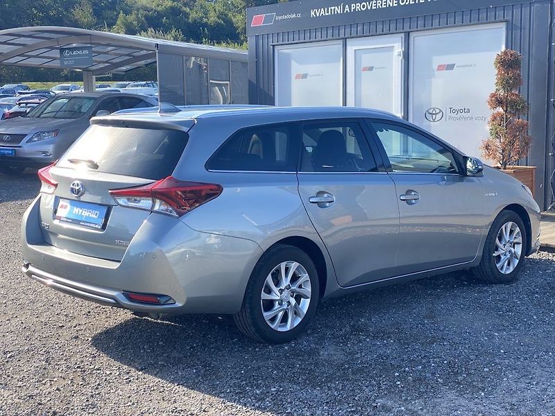 Toyota Auris 1.8HSD, ČR, Executive, záruka - fotka 7 z 20