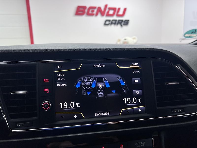 Seat Leon Cupra 300, 221 kW, REZERVACE - fotka 31 z 34