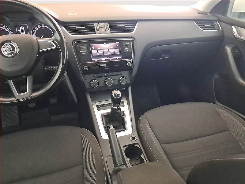 Škoda Octavia (2017) 1.6 TDI, ČR,1.maj, Tempomat - fotka 8 z 17