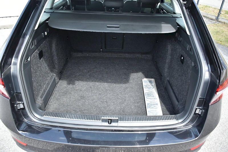 Škoda Superb (2020) Style 2.0 TDI 110kW DSG - fotka 26 z 34