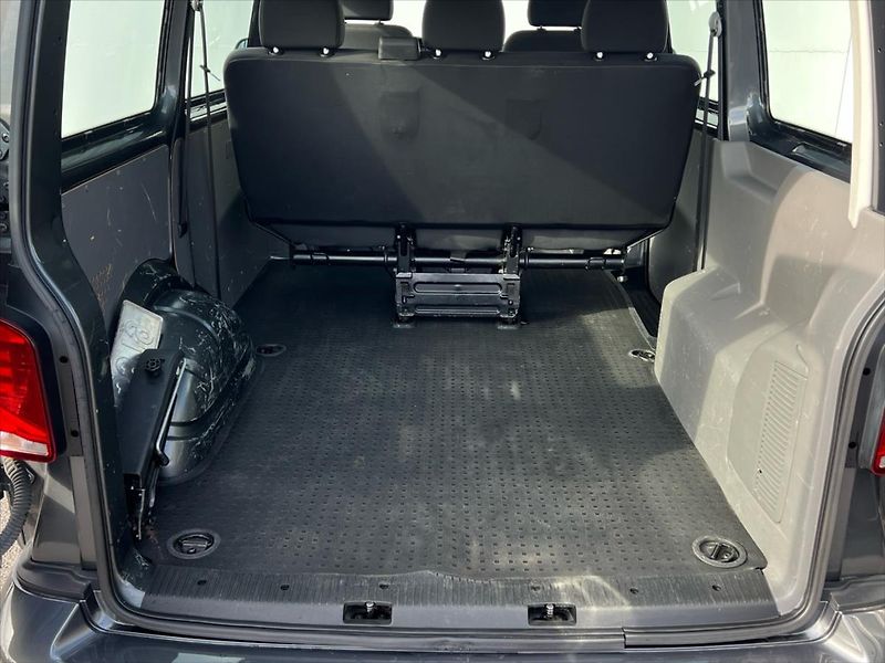 Volkswagen Transporter 2,0 TDi 110kW kombi 5 míst  T6 - fotka 14 z 24