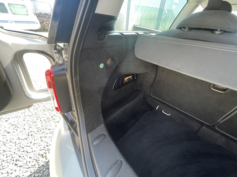 Mini Clubman 1.4i 95PS CLUBMAN 154TKM TOP!! - fotka 126 z 176