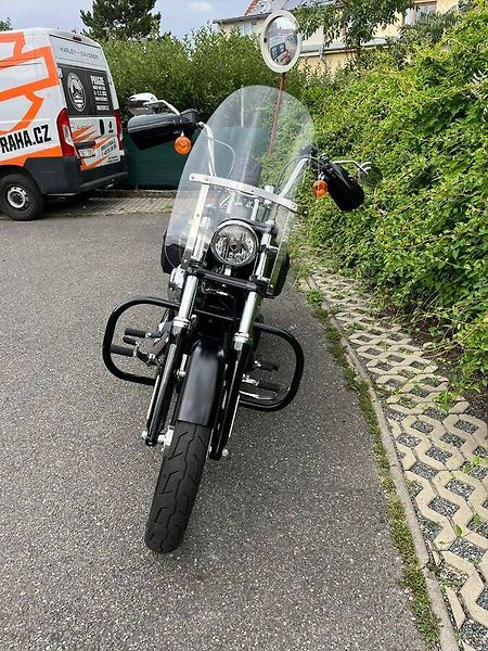 Harley-Davidson FXDB Dyna Street Bob (2017) - fotka 7 z 17