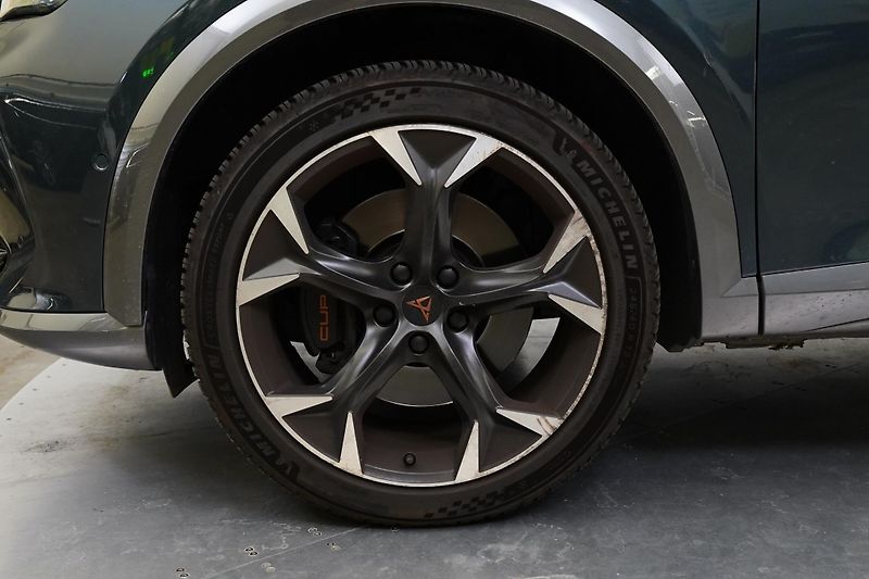 Cupra Formentor - fotka 10 z 26