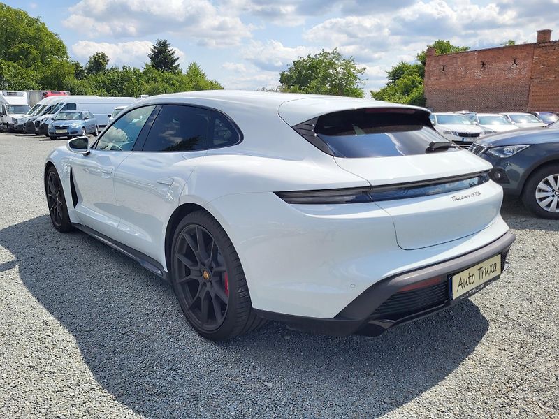 Porsche Taycan GTS 440kW 4S Electric - NOVÉ - fotka 3 z 48