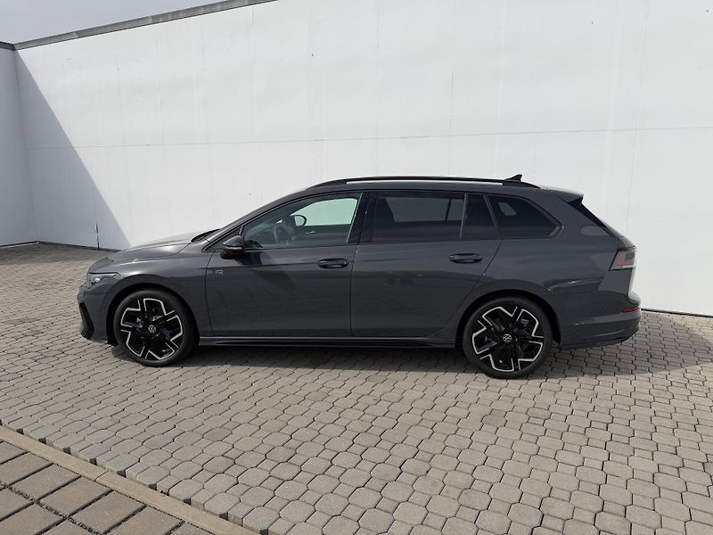 Volkswagen Golf (2026) R-Line People 7DSG mHEV 1,5eTS - fotka 3 z 6