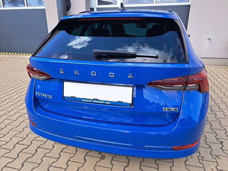Škoda Octavia (2022) 1.0 TSI MHEV e-TEC, ZÁRUKA - fotka 12 z 34