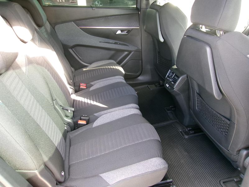 Peugeot 5008 7míst aut. ZÁRUKA - fotka 10 z 27